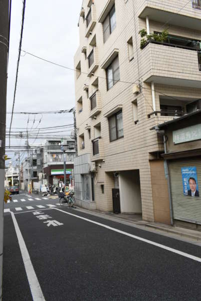 朝日プラザ中野弥生町外観共用部3