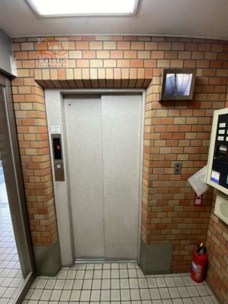 初穂マンションひがし京橋共用部４｜エレベーターです。