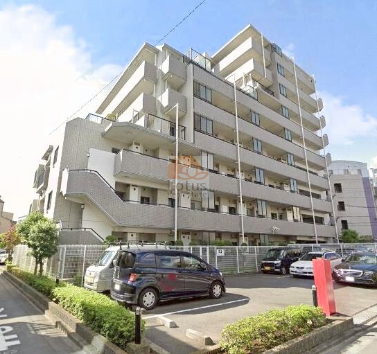 ビクトリアハイム東向島は平成14年築、9階建てのマンションです。