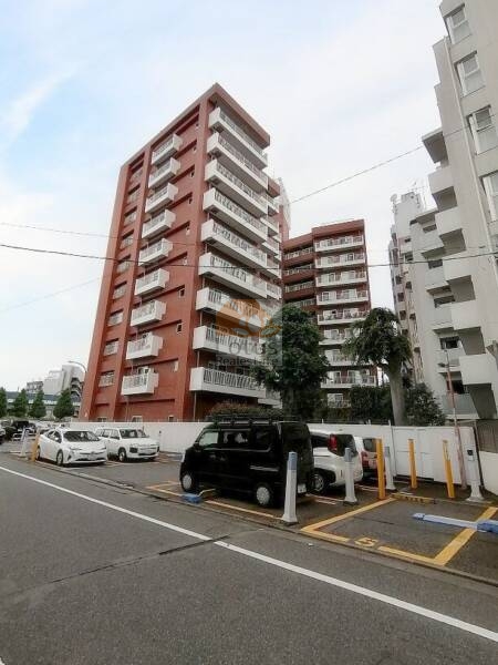ドムス高井戸 (1)｜中庭がある魅力的な建物です。