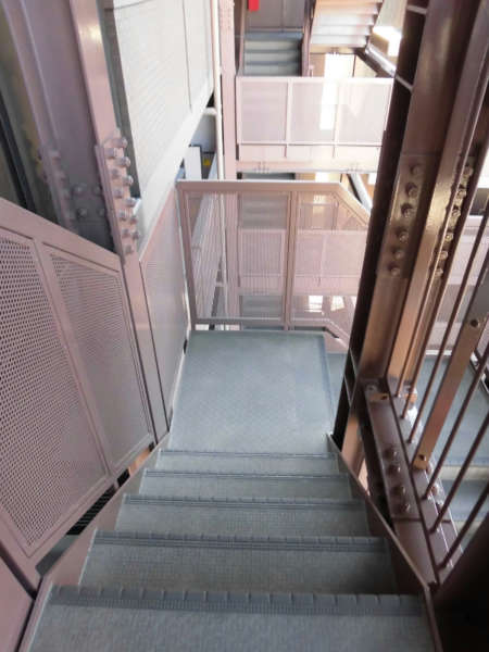 コスモ町屋リバーシティ 共用階段｜共用階段です。