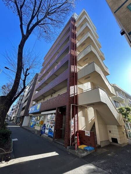 下高井戸ハイツ外観３｜下高井戸ハイツは、赤レンガ調タイル張りの7階建てです。