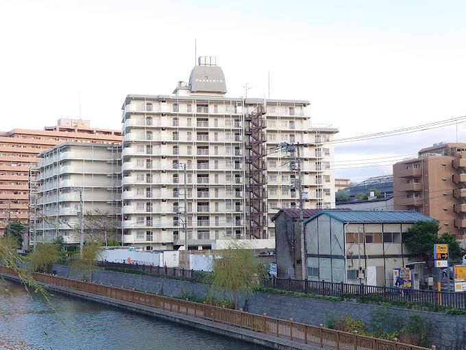 マンハイム西大島外観５｜小名木川沿いの静かな立地です。