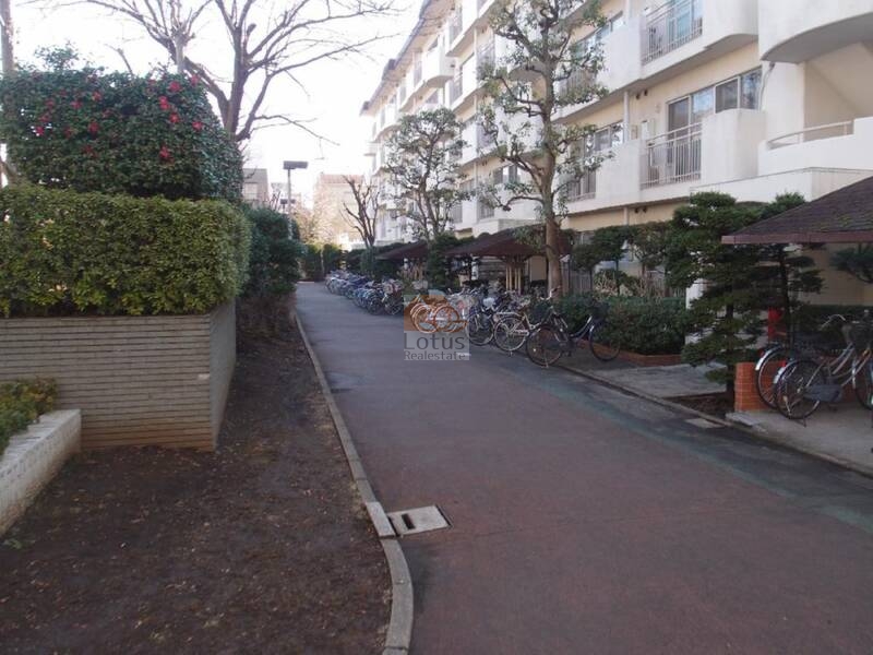 南砂一丁目エステート (4)｜南砂一丁目エステートは旧住宅都市整備公団分譲のしっかりしたつくりをしています。５階建てでエレベータはありませんが、健康志向の方にはよいでしょう。