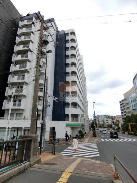 小名木川ハウス外観5｜開明橋を渡った南詰に小名木川ハウスがあります。