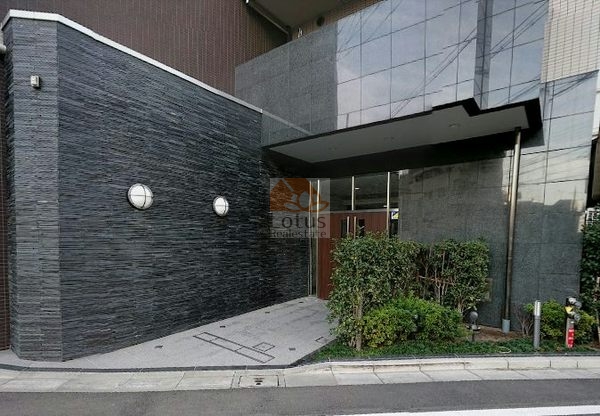 ラ・シャルール北小岩エントランス１｜オートロック完備で安心です。
