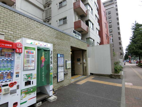 トーカングランドマンション音羽アプローチ｜トーカングランドマンション音羽の最寄り駅は有楽町線「音羽」駅です。駅徒歩１分となります。