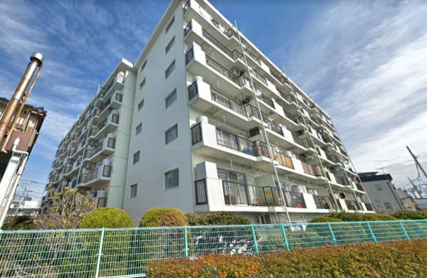 ライオンズマンション青戸外観１｜Ｌ字型の建物です。
