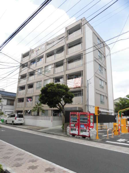 西荻第２コーポラス外観共用部2｜西荻第２コーポラスは６階建てのマンションです。「西荻窪」駅から徒歩８分の静かな住宅地です。