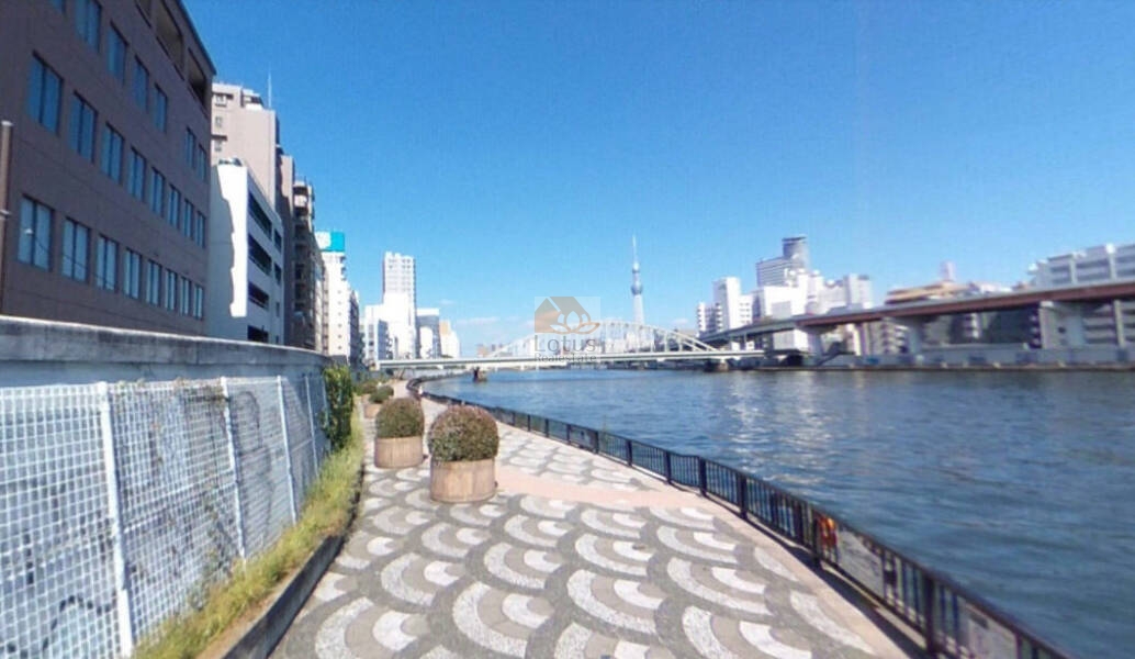 墨田川テラス8｜東側は隅田川に隣接していて、静かな住環境です。