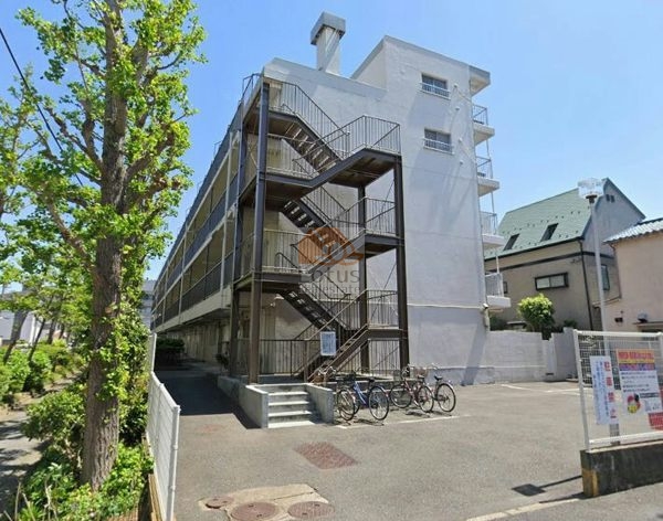 日商岩井第二新小岩マンションB棟外観２｜日商岩井第二新小岩マンションB棟は昭和50年築、5階建てのマンションです。