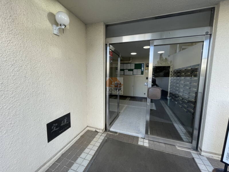 日商岩井第２方南町マンションエントランス (3)