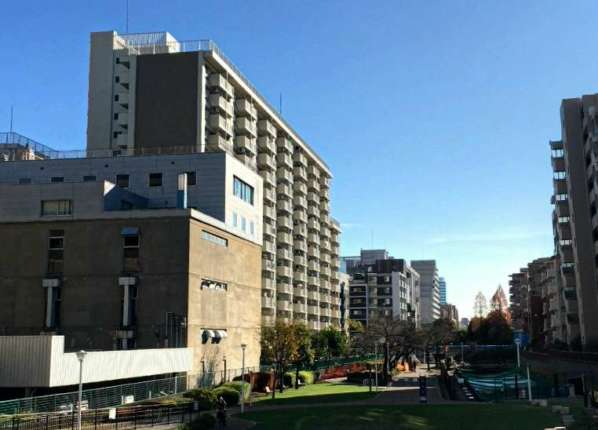 業平橋住宅外観親水公園