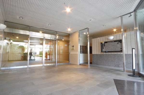 ライオンズマンション仙台堀川公園3｜オートロック完備しています。