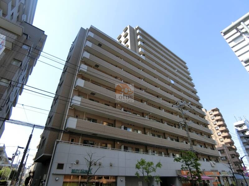 ソネット上池袋外観1｜ソネット上池袋は平成９年築、１４階建てのマンションです。三田線・西巣鴨駅、東武東上線・北池袋駅が徒歩１０分圏内です。１階にはこどもクリニックが、隣のマンションにはドラッグストアがあり便利です。