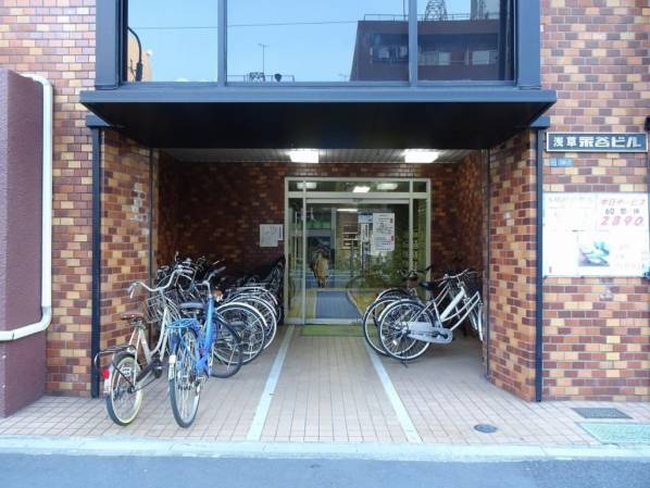浅草永谷ビル エントランス｜エントランスです。