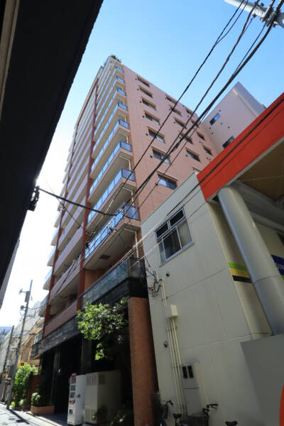 ルミエール東神田外観3｜ルミエール東神田は平成１７年築の１４階建てのマンションです。「馬喰町」駅から徒歩３分にあります。