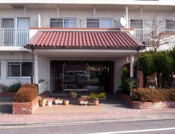 グリーンプラザ竹の塚エントランス｜エントランスや共用部の清掃もきれいになされています。