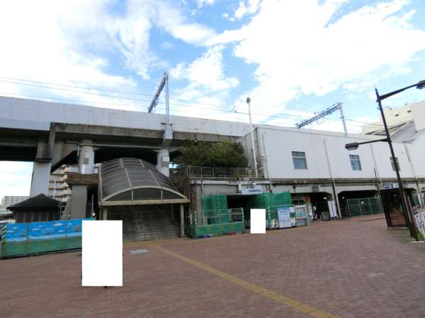 東大島ハイライズアプローチ1｜東大島ハイライズの最寄り駅は都営新宿線の東大島駅です。徒歩10分です。