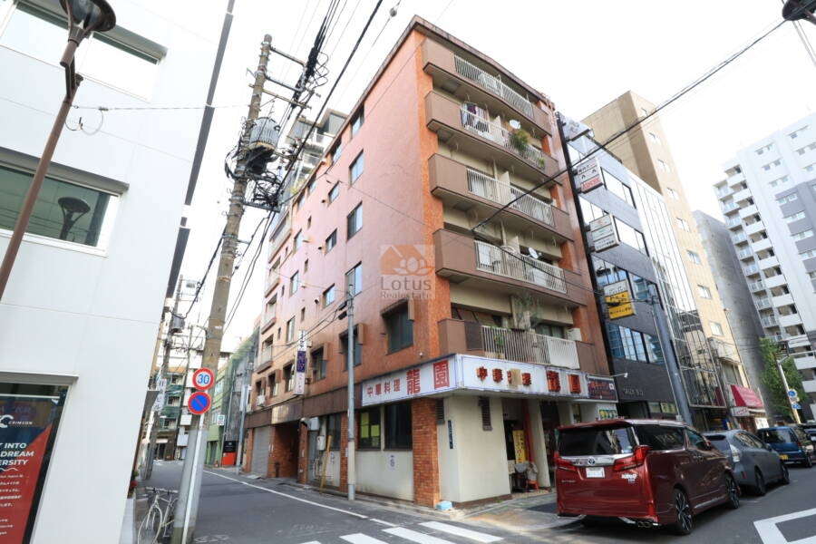 竹中シャルム外観2｜外観。１階と地下１階が店舗になっています。