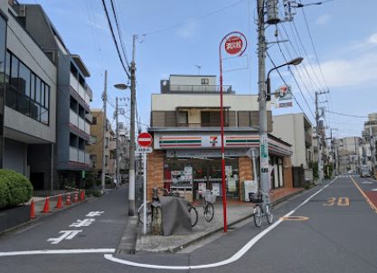 セブン-イレブン 亀戸３丁目店｜徒歩2分に「セブン-イレブン 亀戸３丁目店」があります。