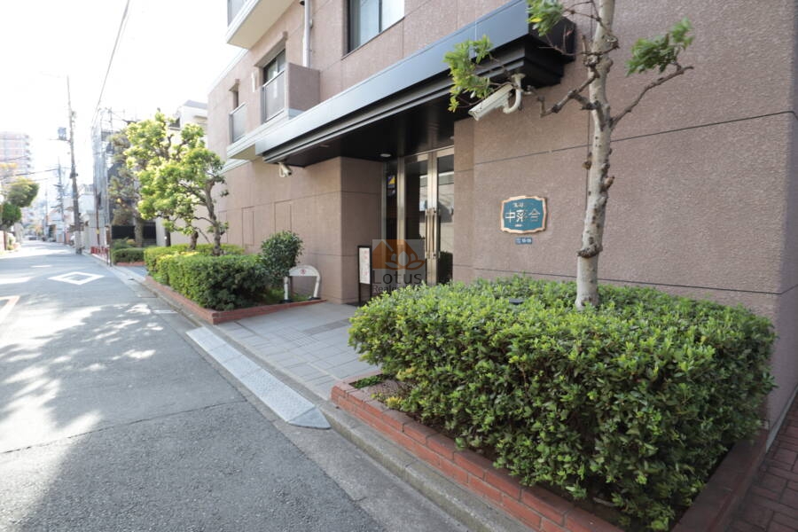 クレストコート中落合エントランス1