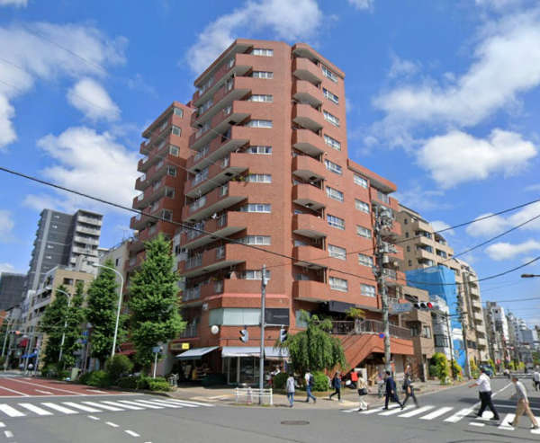ライオンズマンション鶯谷外観１｜ライオンズマンション鶯谷は昭和５７年築の１１階建てです。入谷駅に近く、上野駅も徒歩圏内の利便性良い立地です。