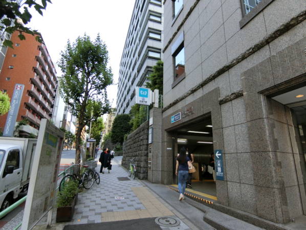 グランドメゾン一番町の最寄り駅は半蔵門線の半蔵門。５番出口です。