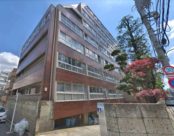 第三宮庭マンション外観１｜副都心線「北参道」駅から徒歩3分です。山手線「原宿」駅、山手線他「代々木」駅も利用できます。