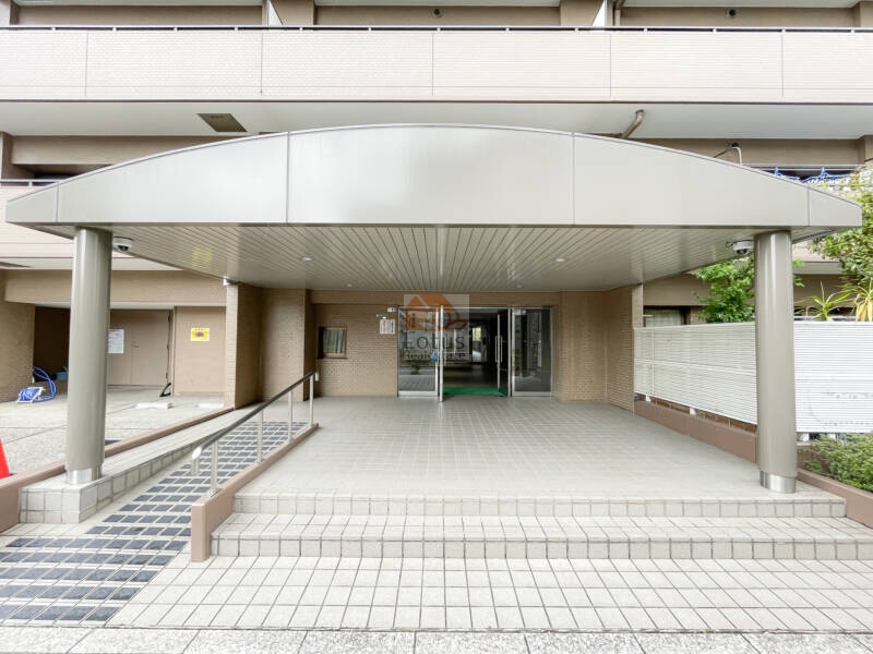 ファミール亀有壱番館エントランス２