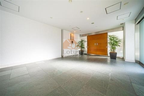 ライオンズシティ東陽町親水公園エントランス３｜オートロック付きで安心です。