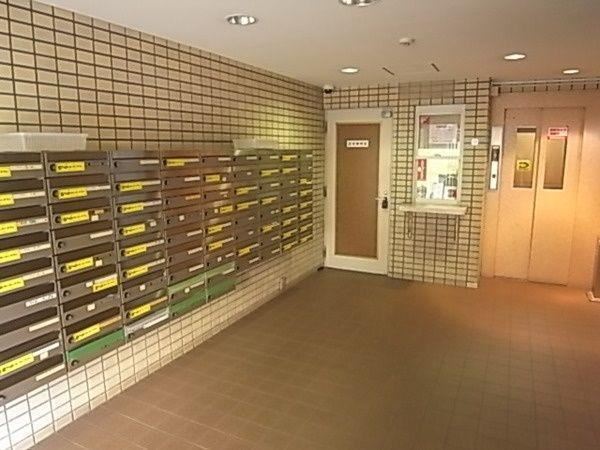 ソフトタウン新小岩4｜エントランスに入ったところ。