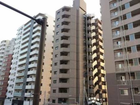 ライオンズシティ北千住　外観1｜ライオンズシティ北千住は、平成9年築、13階建てのマンションです。
