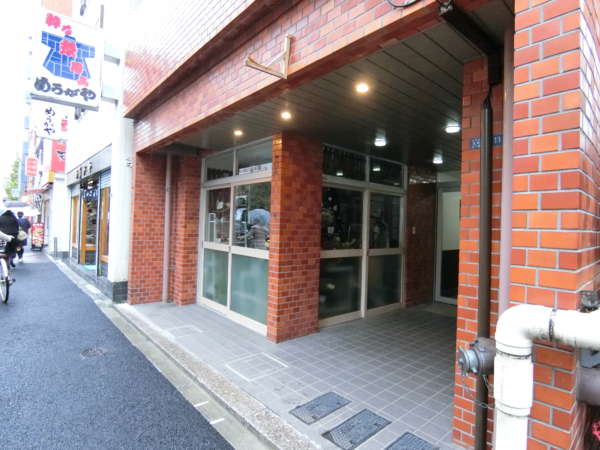 ライオンズマンション浅草公園外観共用部2｜エントランスです。