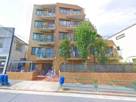 width=｜ライオンズマンション上石神井は石神井公園まで徒歩６分ほどにあります。