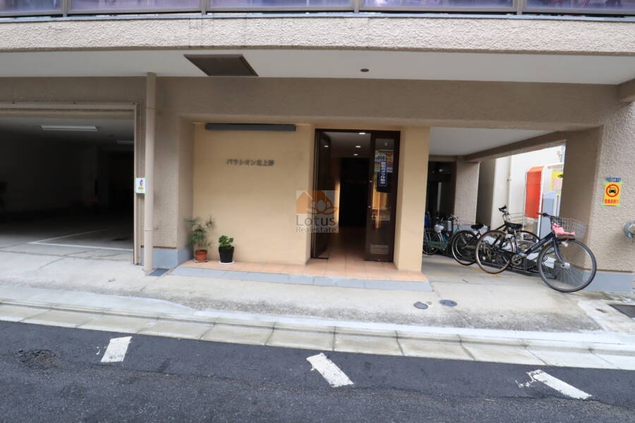 パラシオン北上野エントランス1｜エントランスです。