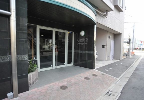 グランデュール新小岩エントランス２｜オートロック完備です。