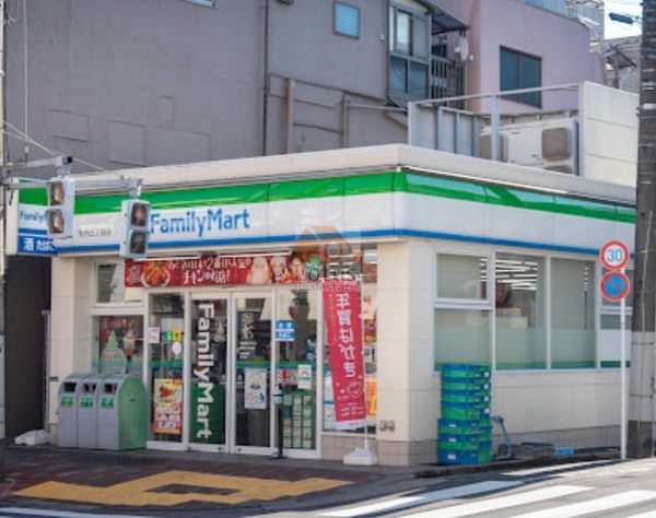 ファミリーマート 牡丹三丁目店