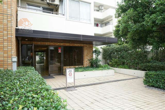 サンハイツ石神井公園共用部3｜エントランスです。