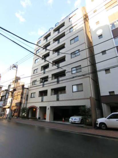 ディアコート元浅草外観共用部3｜ディアコート元浅草は平成１０年築の９階建ての小規模マンションです。銀座線「田原町」駅から徒歩５分の静かな住宅街に面しています。また浅草、上野も徒歩圏内で便利です。