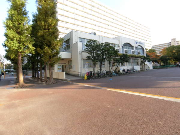 南砂住宅店舗・生活施設14｜写真は江東区 南砂児童館です。