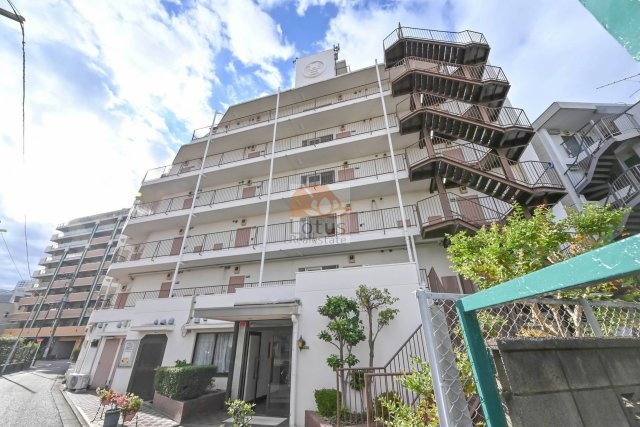 北千住第３ダイヤモンドマンション外観１｜北千住第３ダイヤモンドマンションは、昭和57年築、6階建てのマンションです。