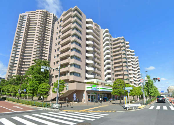 シテヌーブ北千住３０B棟外観１｜B棟は１４階建て、総戸数１３５戸のマンションです。