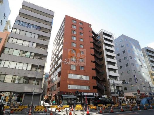 朝日飯田橋マンション外観１｜朝日飯田橋マンションは、1982年（昭和57年）7月に建てられた11階建てのマンションです。