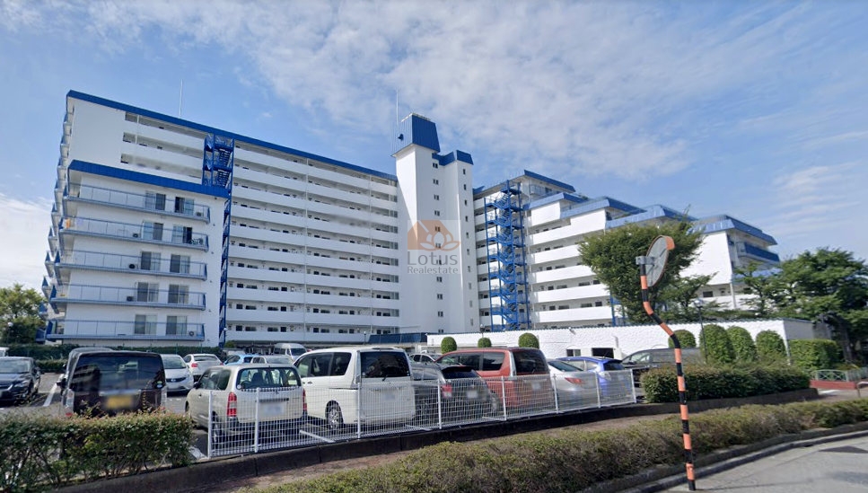 秀和西新井レジデンス外観１｜秀和西新井レジデンスは、昭和57年築、11階建てのマンションです。