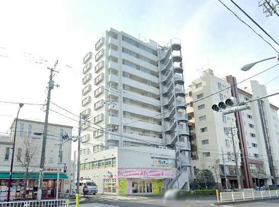 藤和シティコープ小岩外観４｜藤和シティコープ小岩は昭和６０年築、１１階建てのマンションです。蔵前橋通りに立地します。お隣に「まいばすけっと北小岩１丁目店」があり便利です。小岩駅、京成小岩駅が利用可です。