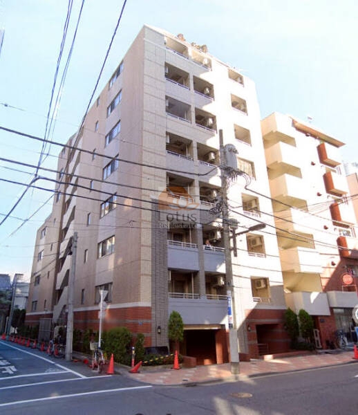 コアマンション御徒町フリージオ外観２ (1)｜コアマンション御徒町フリージオは平成16年築、10階建のマンションです。山手線「御徒町」駅より徒歩５分です。上野駅や秋葉原駅もも徒歩圏内の好立地です。