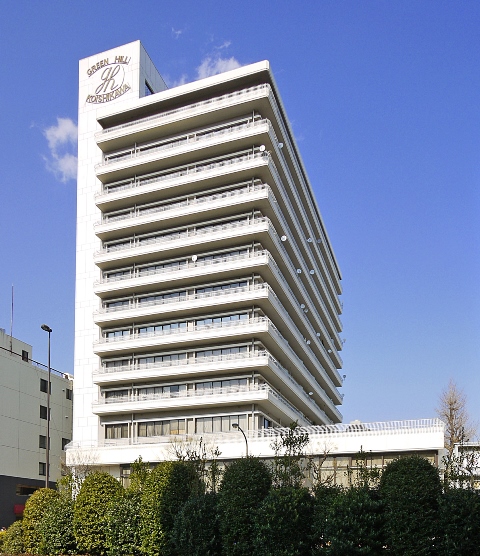 グリーンヒル小石川60114｜グリーンヒル小石川は１２階建てのマンションで、春日通りに面しています。