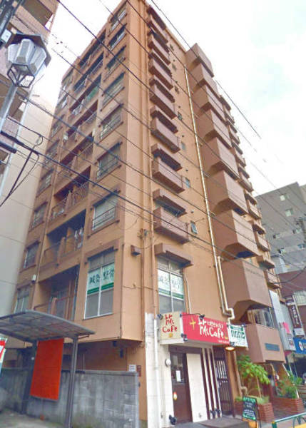 ハイライフ桜台は千川通り沿いに面したマンションで、西武池袋線「桜台」駅徒歩５分、西武池袋線・西武有楽町線・都営大江戸線「練馬」駅徒歩６分の便利な立地にあります。