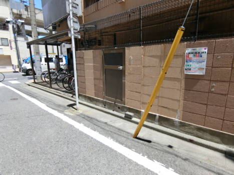 ハイライフ桜台外観共用部5｜ゴミ置き場が設置されています。分別されています。